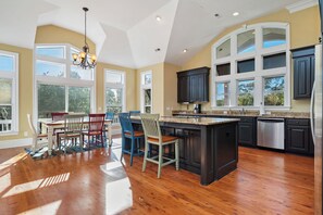 Fridge, microwave, oven, dishwasher - Alta Mira: Porches Galore Among Live Oaks, Only 1/4 Mile From Beach (Oak Island)