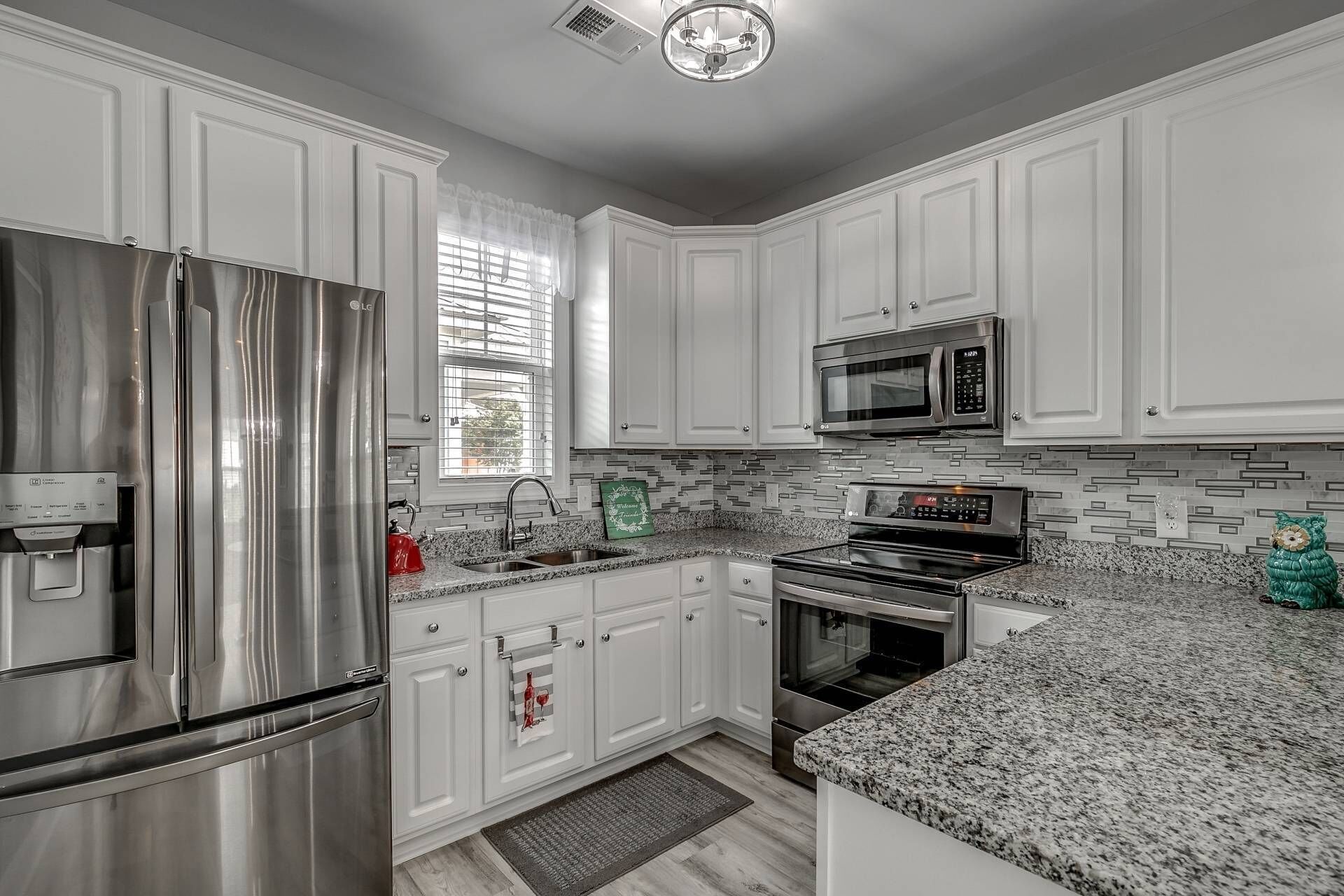 Gorgeous Bungalow in Barefoot Resort-Short 5 Minute Drive to Beach