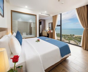 Senior Double or Twin Room, Sea View | Premium bedding, free minibar items, in-room safe, desk