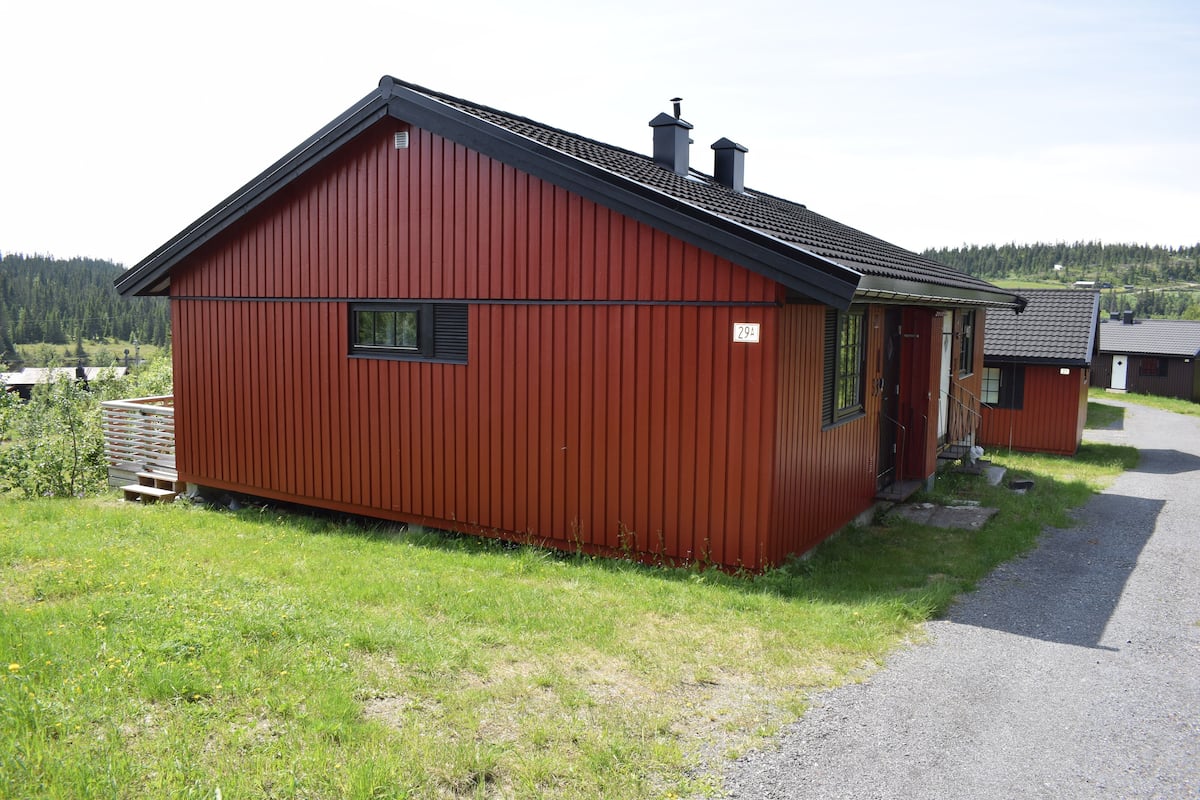 Family Cabin (Fjellstuevegen 29 B) | Living area | 30-cm TV with satellite channels