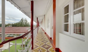 Lobby - Treebo Atithi Bhavan, 1 Km From Ooty Lake (Ootacamund)