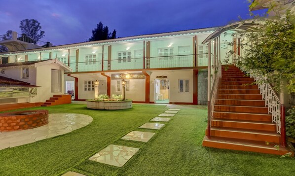 Exterior - Treebo Atithi Bhavan, 1 Km From Ooty Lake (Ootacamund)