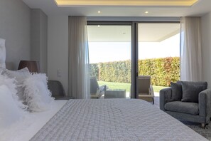 4 chambres, fer et planche à repasser, Wi-Fi, draps fournis