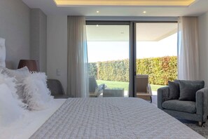 4 slaapkamers, een strijkplank/strijkijzer, wifi, beddengoed