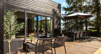 Amazing home in Ebeltoft with house sea view