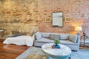 Smart TV, offices