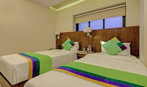 Standard Double Room | Iron/ironing board, free WiFi, bed sheets - Treebo Trend Oxford (Mumbai)