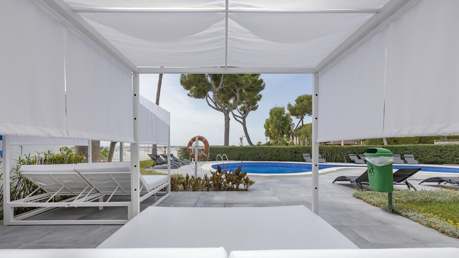 Sand Beach Apartments