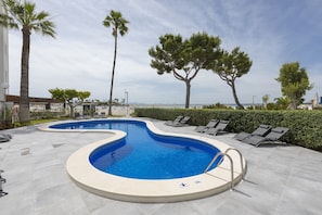 Seasonal outdoor pool - Sand Beach Apartments (Alcúdia)