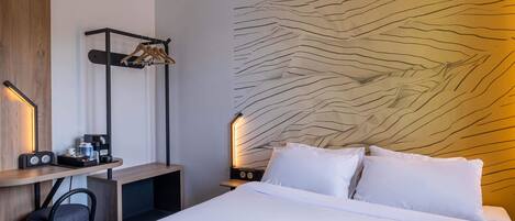 Schreibtisch, Bügeleisen/Bügelbrett, kostenloses WLAN, Bettwäsche