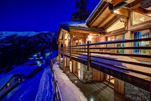 Chalet (5 Bedrooms) | Bagian depan properti