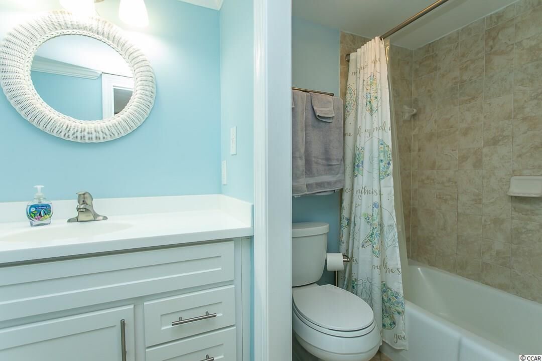 Beautiful Ocean view corner unit