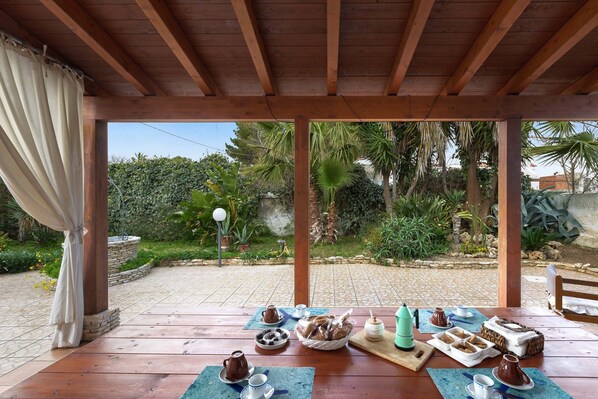 Villa | Balcony
