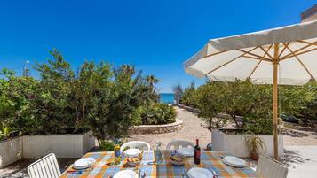 Villa | Balcony