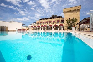 Außenpool (je nach Saison geöffnet)