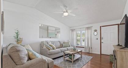 Comfy Mayo Retreat; Heated Pool, Close to Beach