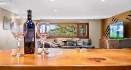 Spacious Ski Home - 10 Miles to Stowe 3 bed 4 bath