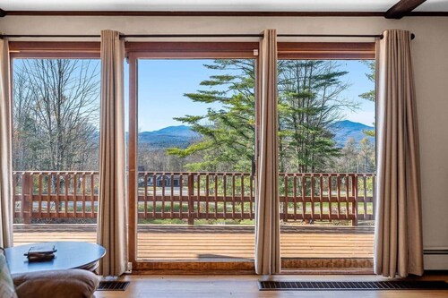 Spacious Ski Home - 10 Miles to Stowe 3 bed 4 bath