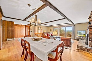 Smart TV, fireplace, books