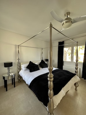 4 dormitorios, tabla de planchar con plancha, wifi gratis y ropa de cama