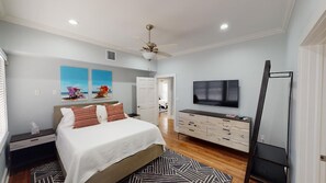2 bedrooms, iron/ironing board, free WiFi, bed sheets - Shady Palms - Stay In Comfort- May - Aug 10% OFF - 2BD/2.5Bath - Private Pool (Key West)
