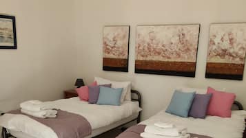 3 Schlafzimmer, Bügeleisen/Bügelbrett, kostenloses WLAN, Bettwäsche