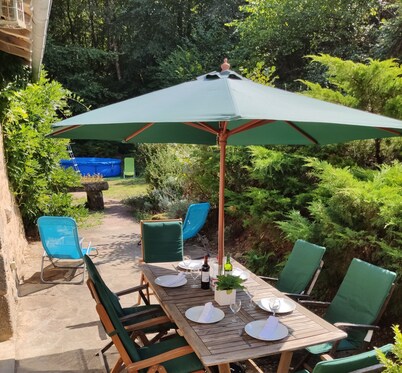 Cottage set in grounds of 25 acres with lake