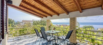 Cherry Apartment With Sea View