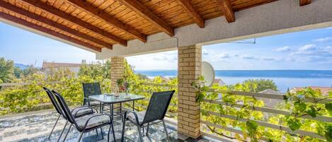 Family Apartment, 1 Bedroom, Microwave, Mountainside (Cherry Apartment With Sea View) | Outdoor dining