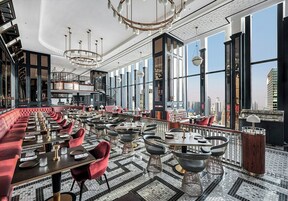 4 restaurants; breakfast, lunch, dinner, and brunch served