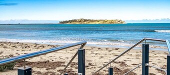 Beach Front Esplanade Victor Harbor - Wi-Fi and Linen Included