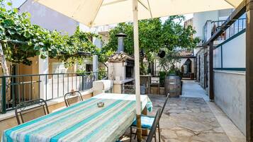 Apartamento (One Bedroom Apartment with Terrace) | Terraço/pátio