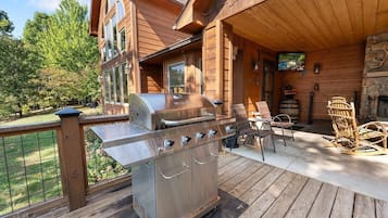 Cabin, 3 Bedrooms | Terrace/patio