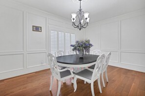 Dining - Beautiful  townhouse (Houston)