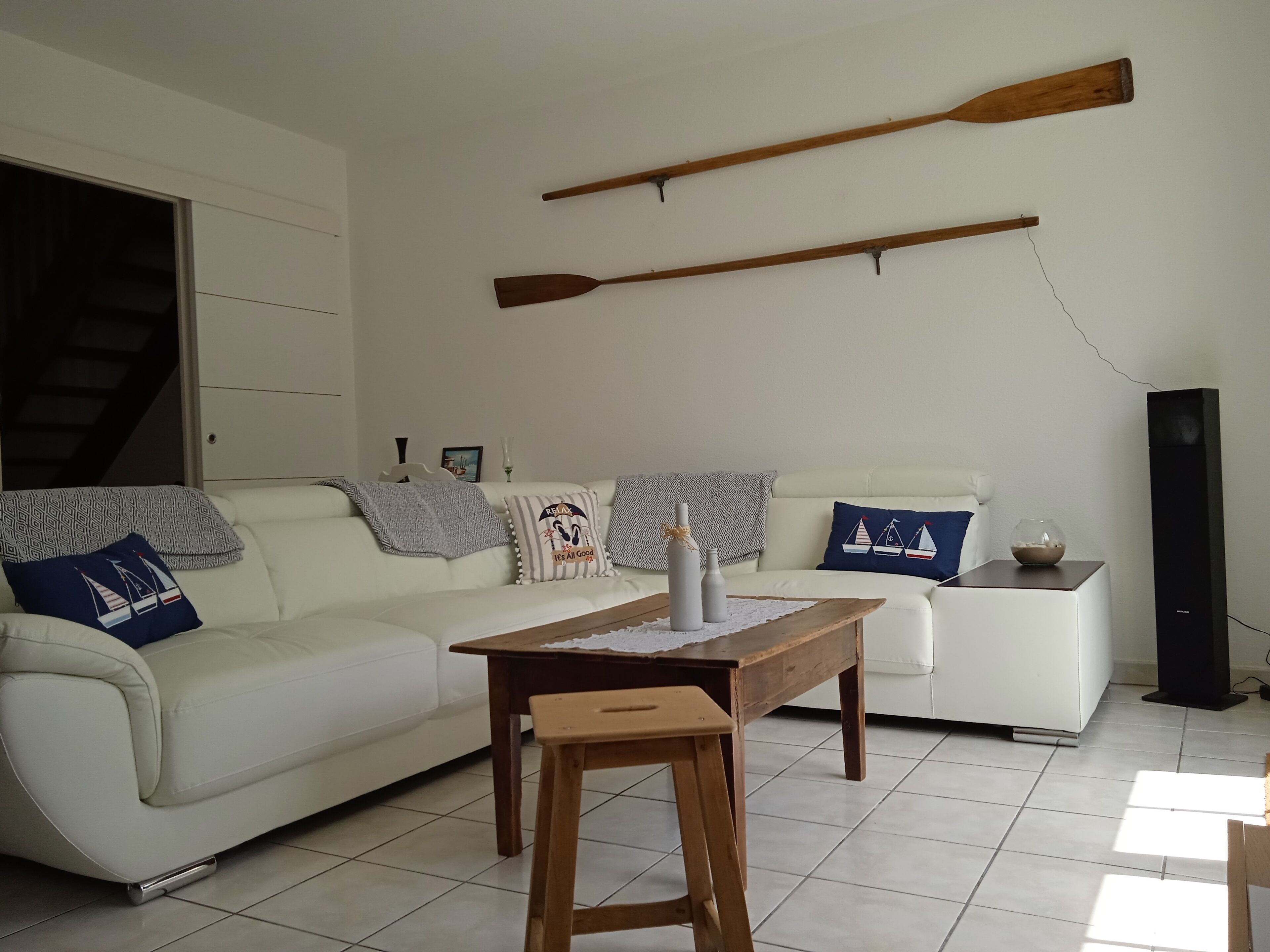 4* cottage near the ocean, with WIFI, shared swimming pool, private garden, park