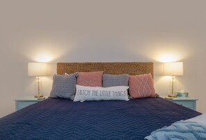 3 bedrooms, iron/ironing board, free WiFi, bed sheets - 3 BD/2 BA  Pet Friendly Summerwind! Amenity Cards! Close to Beaches, Pools, Dining & Golf! (Seabrook Island)