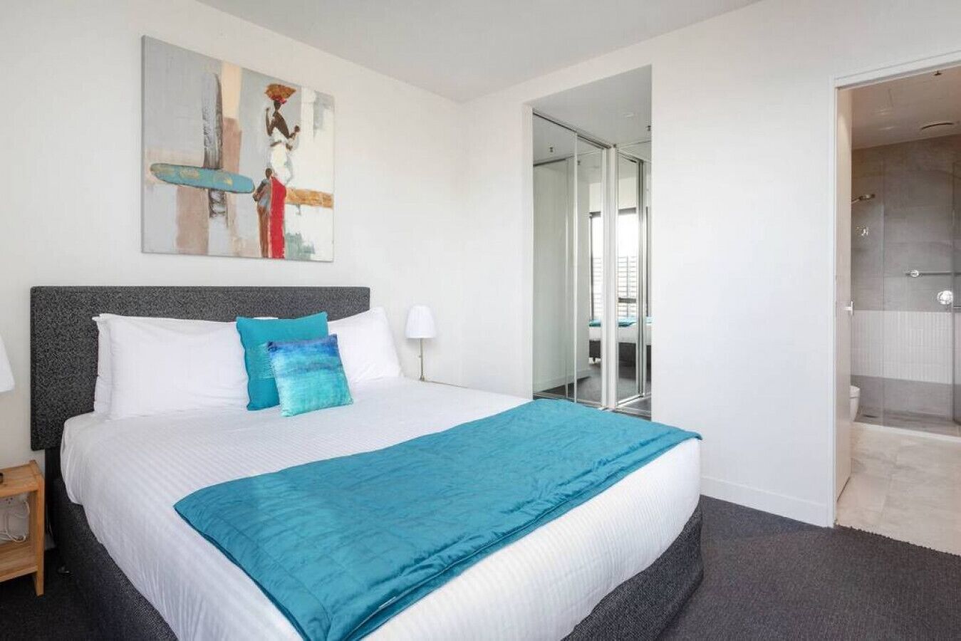 Sleek · Sleek Collingwood*FreeCarpark*Netflix* — image 20