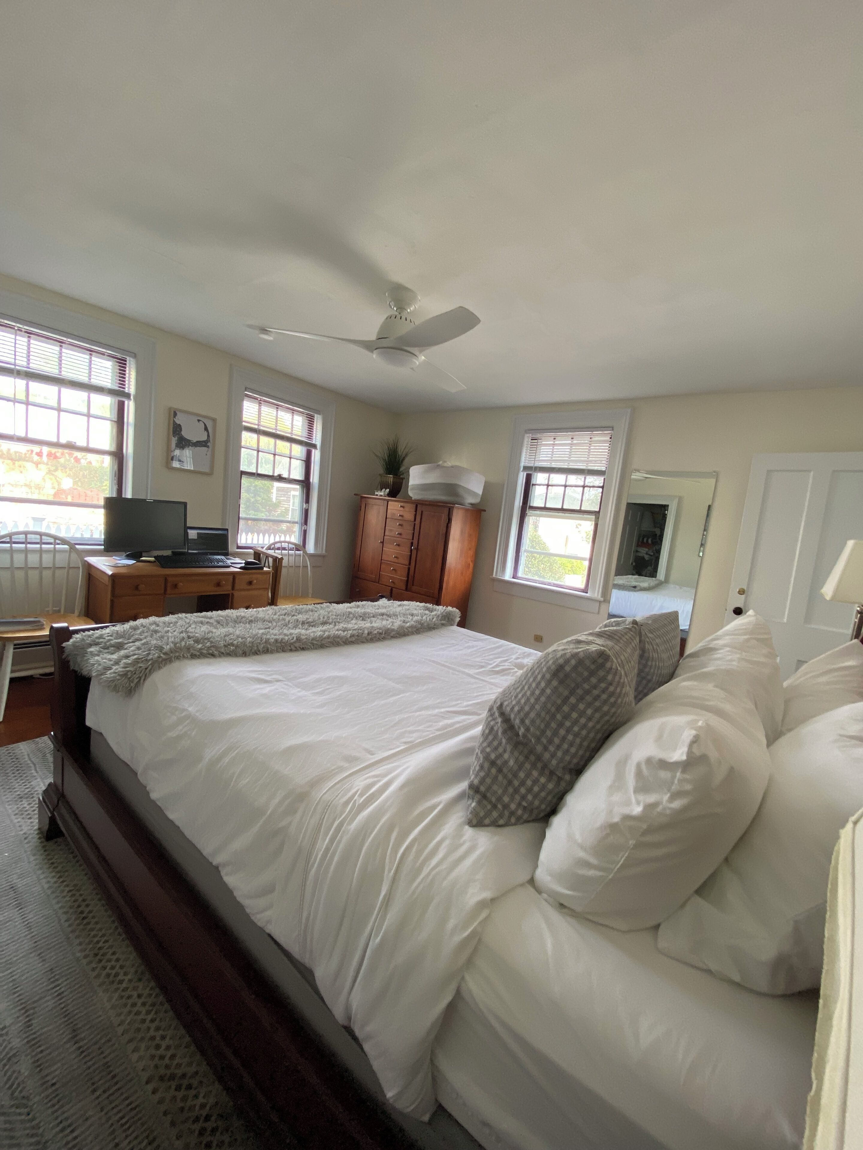 2 室のベッドルーム、デスク、アイロン / アイロン台、WiFi (無料)