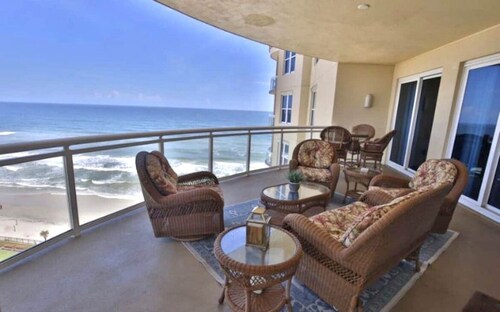Luxury Oceanfront Paradise ~LARGE CONDO~