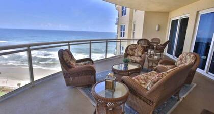 Luxury Oceanfront Paradise ~LARGE CONDO~