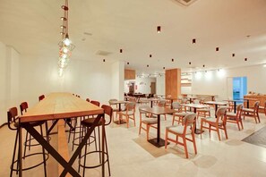 Dining - Ramada Encore Cruzeiro (Cruzeiro)