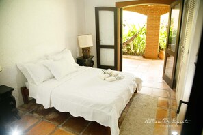 6 quartos, Wi-Fi de cortesia, roupa de cama