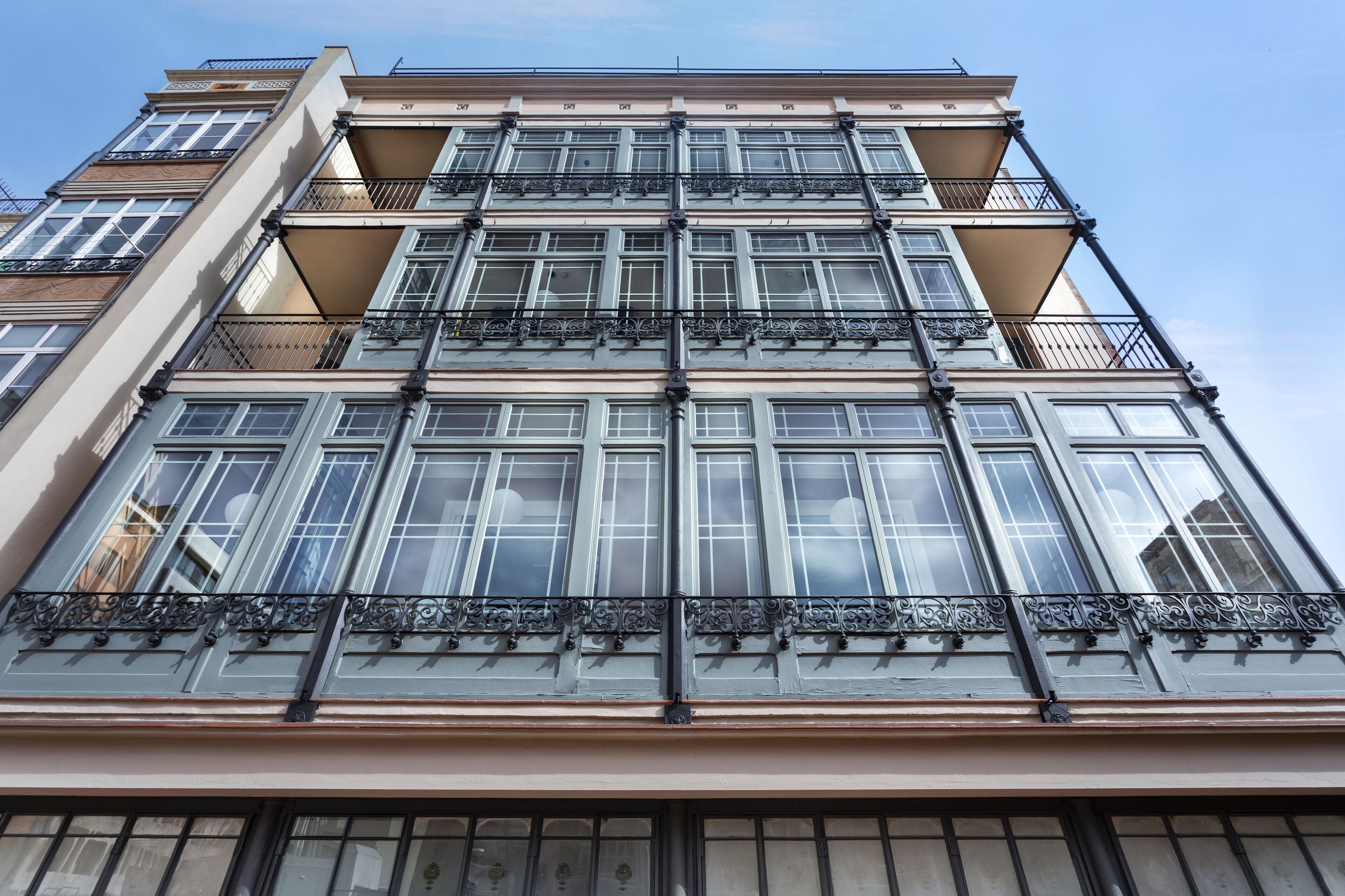 واجهة المنشأة