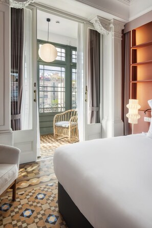 Premium Room | Minibar, in-room safe, desk, laptop workspace - One Shot Aragó  (Barcelona)