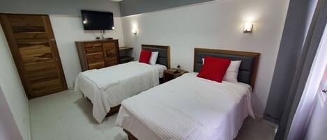 24 bedrooms, free WiFi, bed sheets