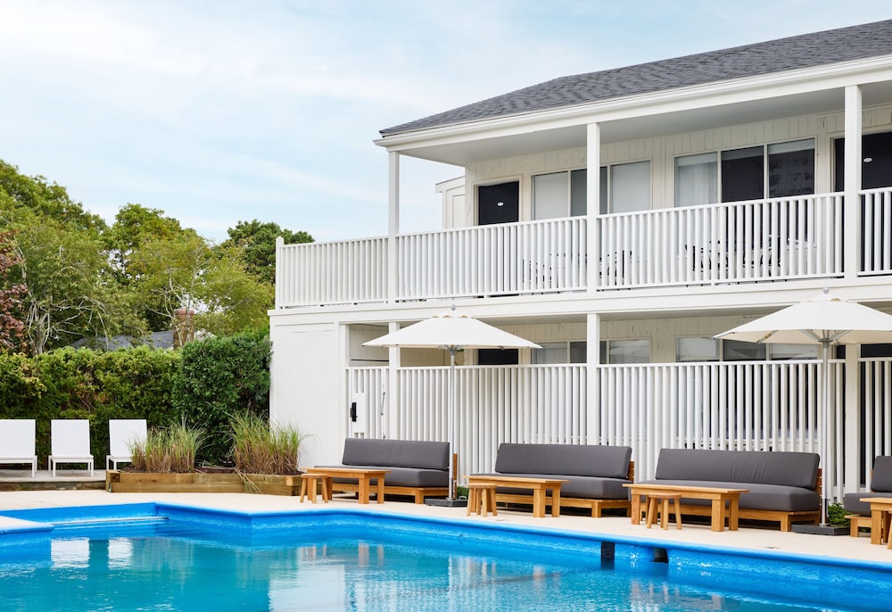 Parker Beach Lodge by null