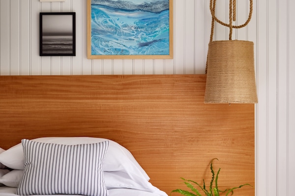 Ropa de cama de alta calidad, cortinas blackout y wifi gratis