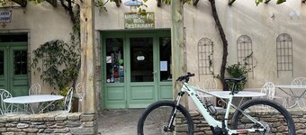 Country House with heated pool and valley views