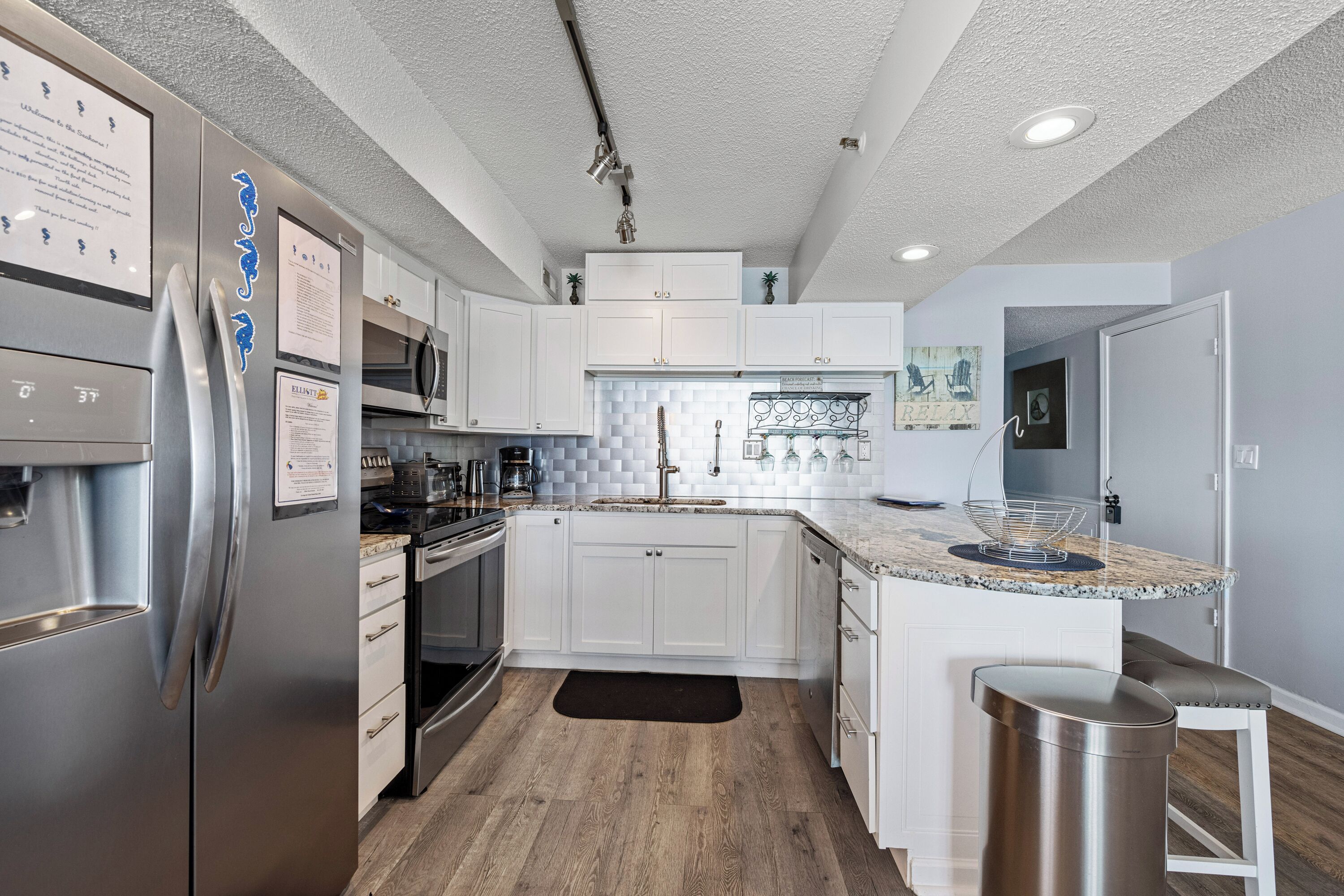 Oceans 407 - 2 Bedroom - Ocean Front - Sleeps 8