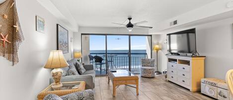 Een televisie en een dvd-speler